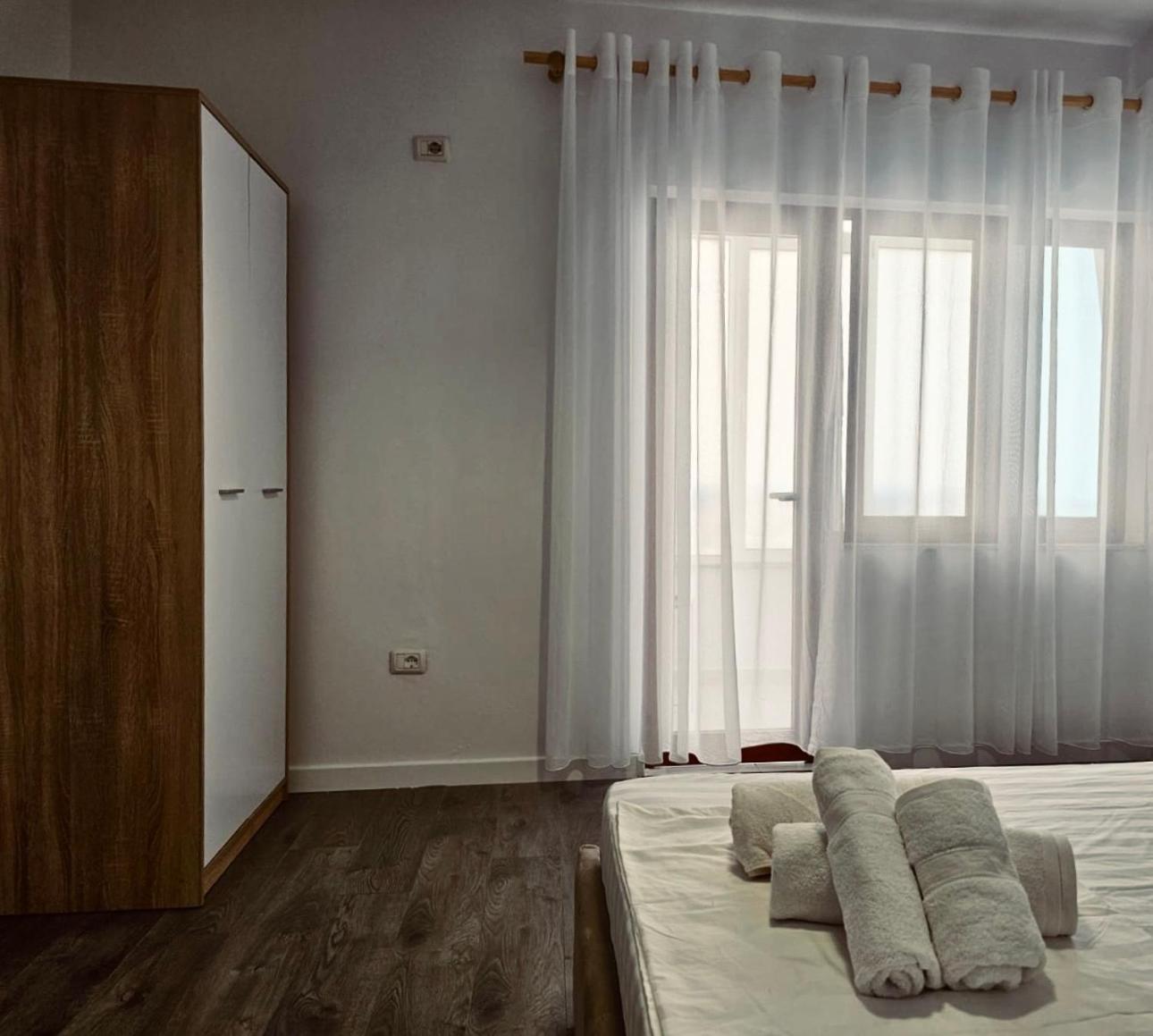 Hi5 Rooms 地拉那 外观 照片