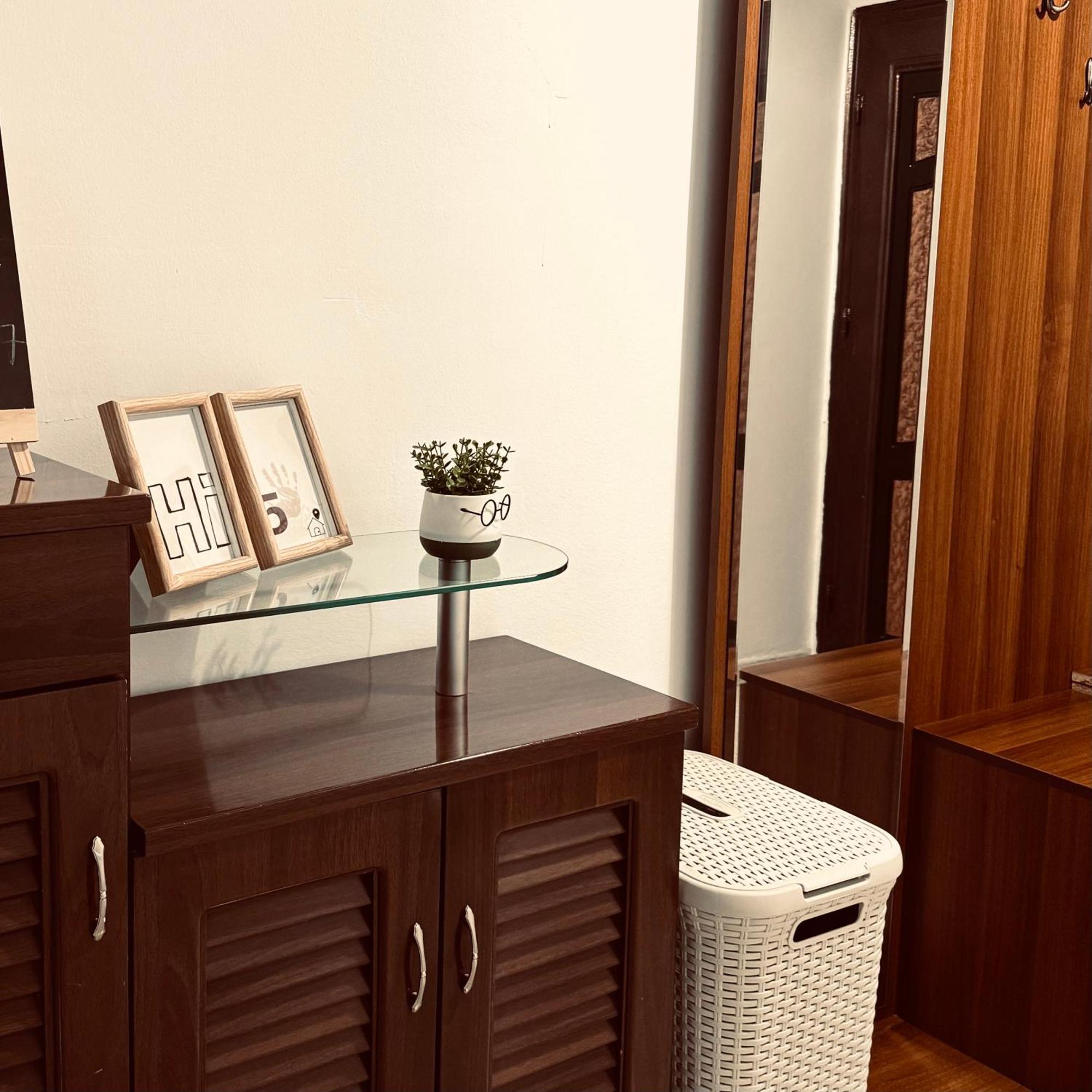 Hi5 Rooms 地拉那 外观 照片
